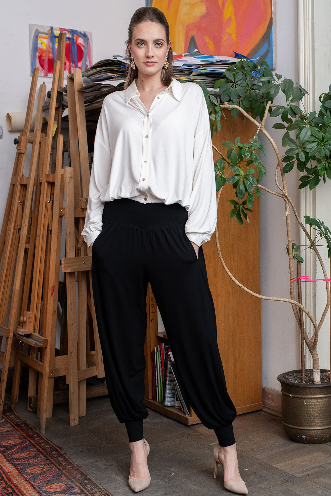 NEW IN TOWN Black trousers